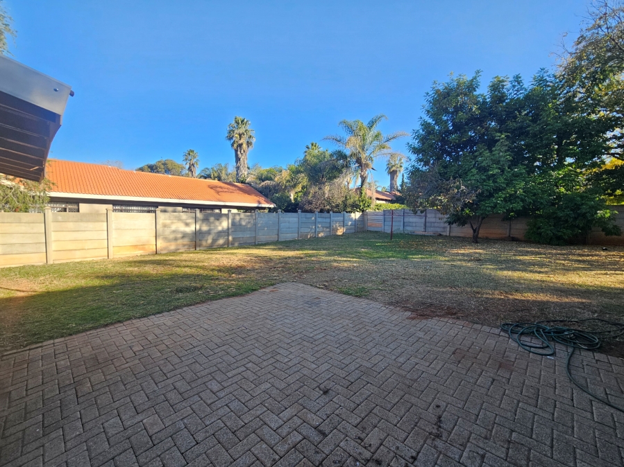 To Let 3 Bedroom Property for Rent in Wilkoppies North West